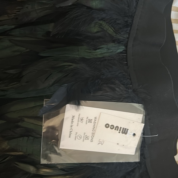 Feather mini skirt  - never worn - Picture 2 of 3